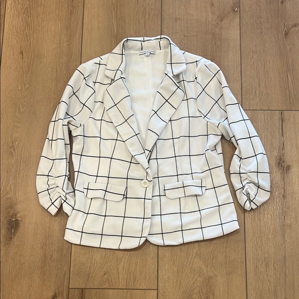 Blazer -  Ivory and Black Checkered Woman’s Large